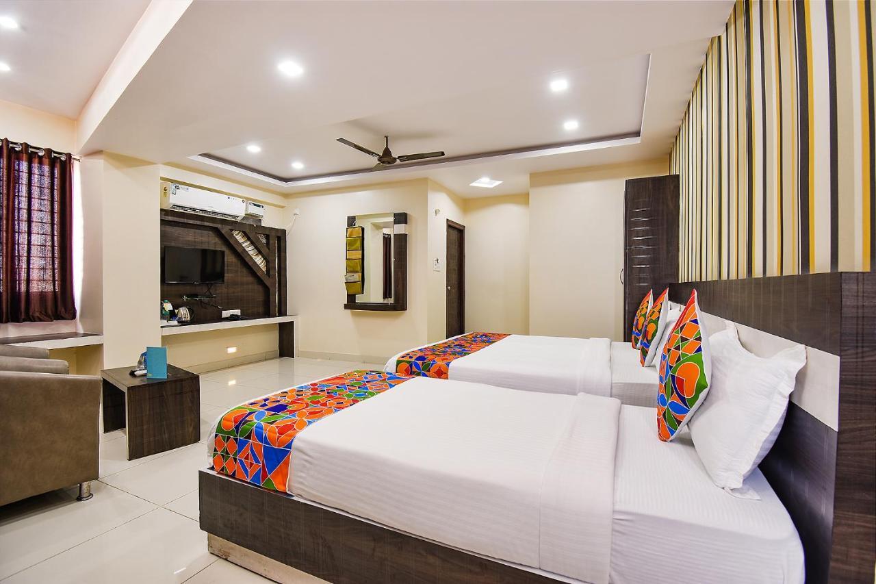Fabhotel Rotano Suites - Yelahanka Bengaluru Zewnętrze zdjęcie